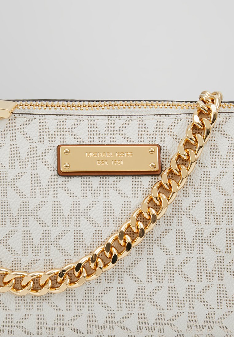 michael kors pouches chain