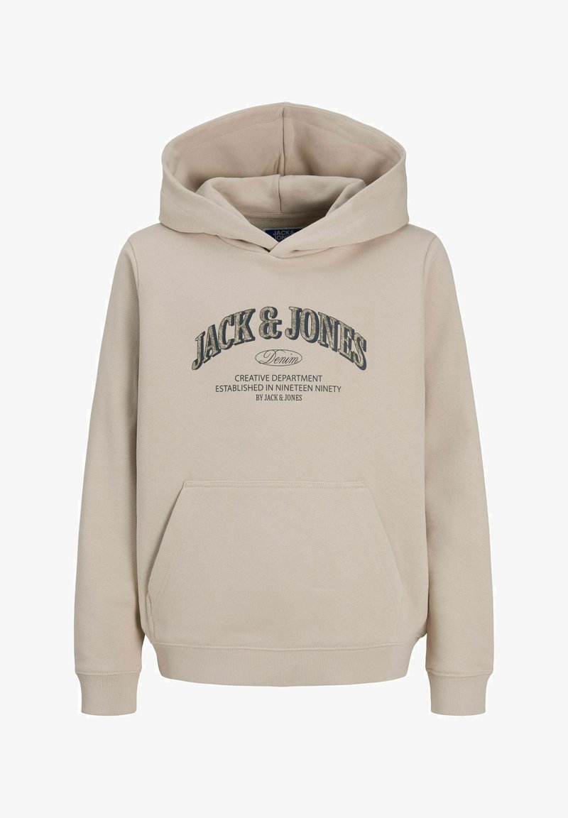 Sweat à capuche beige avec poche à l'avant et texte « Jack & Jones Denim Creative Department Established in Nineteen Ninety » sur la poitrine.
