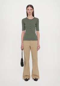 CLOSED PLACKET SHORT SLEEVE - Pamata T-krekls - forest green