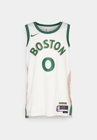 Maglia NBA dei Boston Celtics in bianco, presenta accenti verdi e dorati, con "BOSTON" stampato in lettere grasse e il numero "0" sotto.