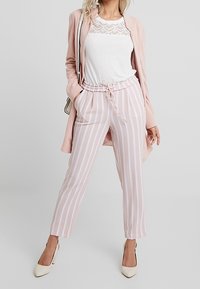 ONLY Petite Kalhoty - light pink