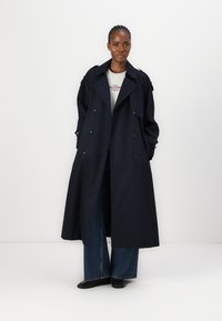 Tommy Hilfiger OVERSIZE granatowy