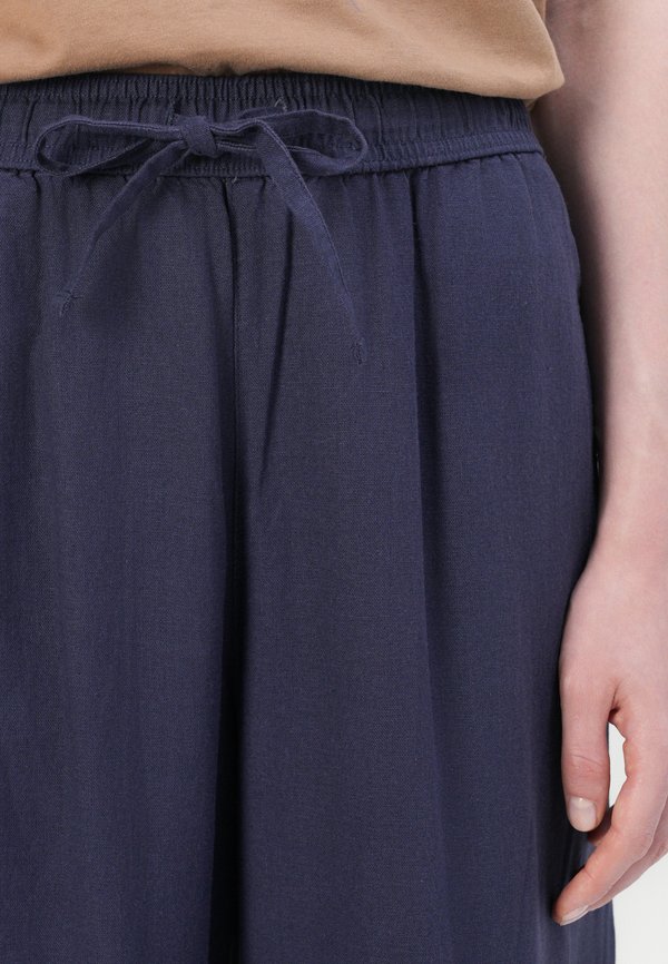 LEKEITIO BREAK MID PANT - Trousers4