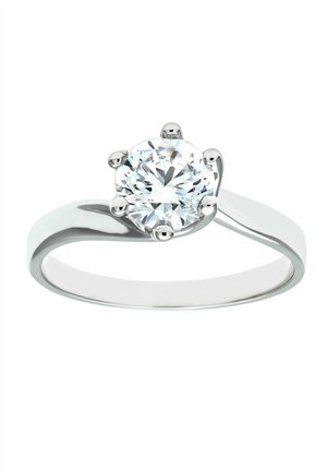 Solitärring aus poliertem Silbermetall, der einen großen runden Diamanten in geschwungenen Krappen fasst, mit einer verjüngten Ringschiene und glatter Oberfläche.