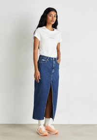 Calvin Klein Jeans RUNNER - Tenisky - apricot ice/bright white