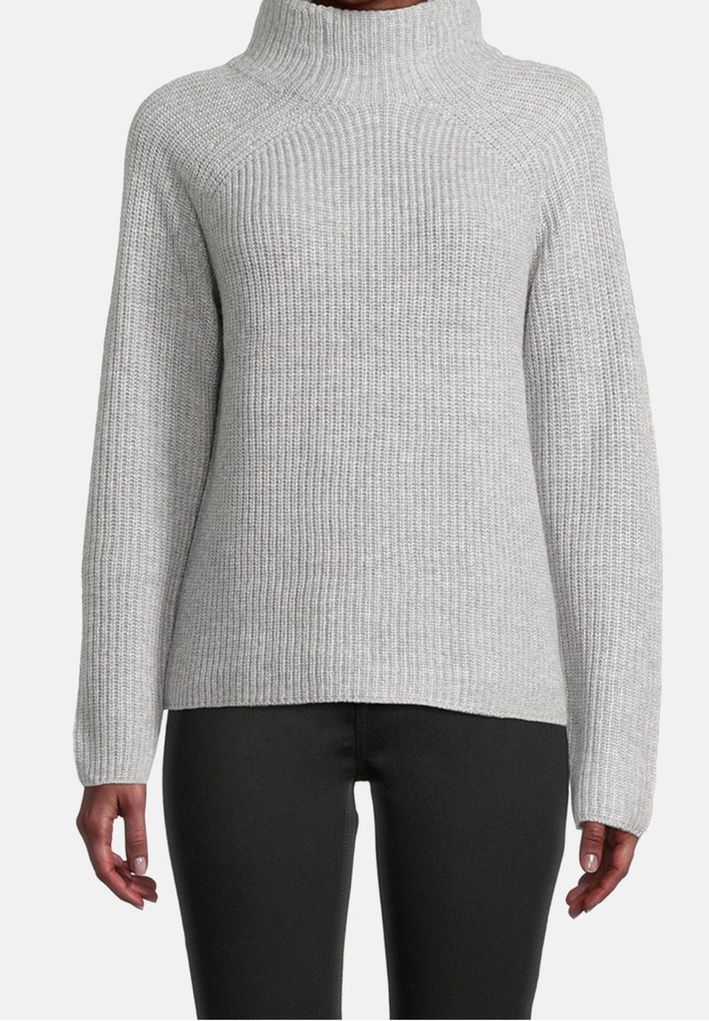 Ljust grått stickat tröja med hög krage, ribbad struktur, långa ärmar och rak fåll. Idealisk för lager på lager eller avslappnad stil.
