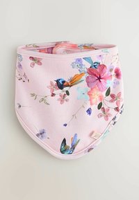 Blumenlatz mit rosa Hintergrund, das bunte Vögel und Blumen zeigt, aus weichem Stoff, mit abgerundeten Kanten und einem Knopfverschluss.