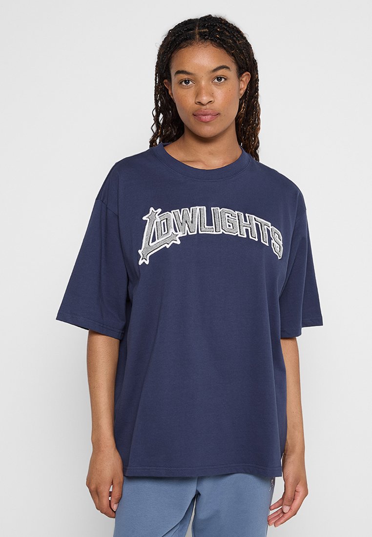 LOW LIGHTS STUDIOS® T-shirt print donkerblauw