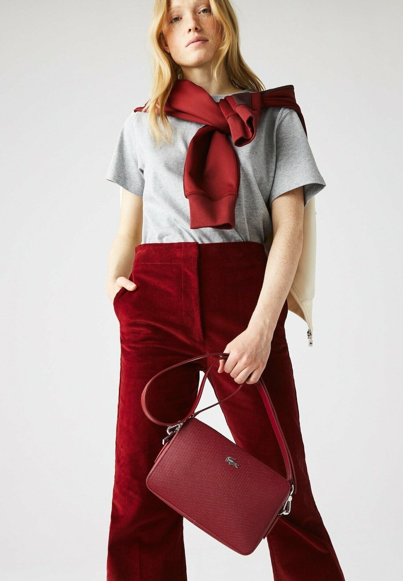 sac lacoste rouge bordeau