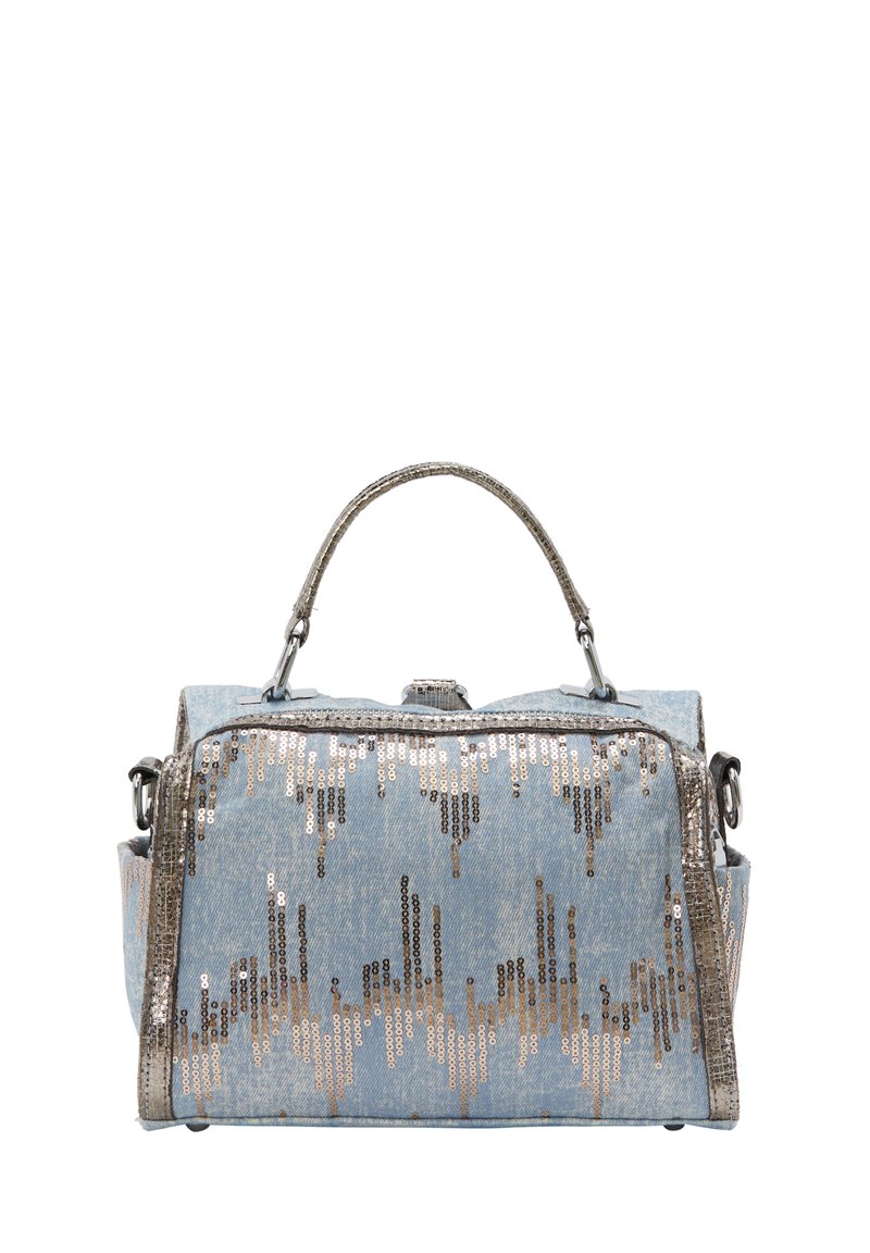 Denim handtas met een glinsterend patroon in zilveren en gouden tinten. Voorzien van een bovenhandvat en metalen accenten. Gladde textuur en rechthoekige vorm.
