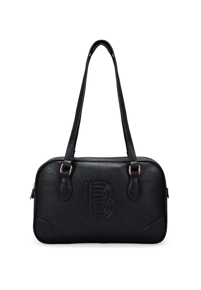 Bolso de mano de cuero negro con dos asas, cierre de cremallera, logotipo "B" en relieve en la parte frontal y detalles en tono dorado. Textura suave, forma rectangular.