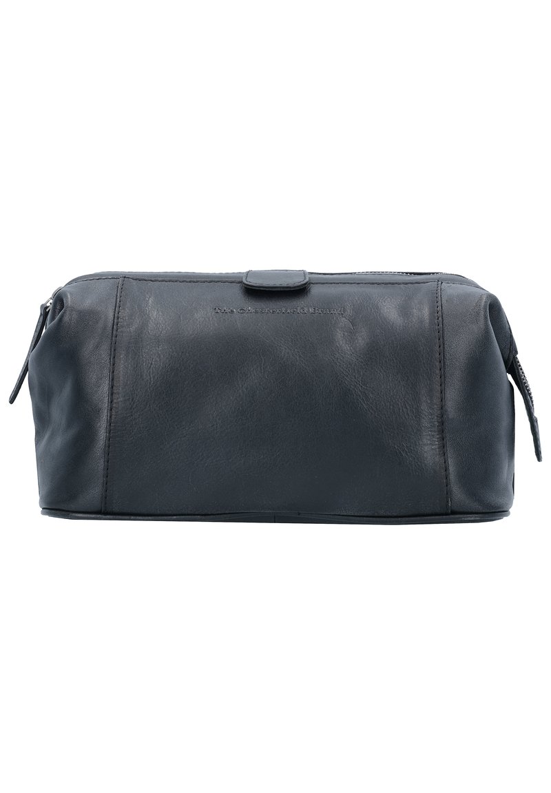 Bagnetto da viaggio in pelle nera con forma rettangolare, base piatta, chiusura a zip e un pulsante frontale. Presenta un design minimalista senza motivi visibili.