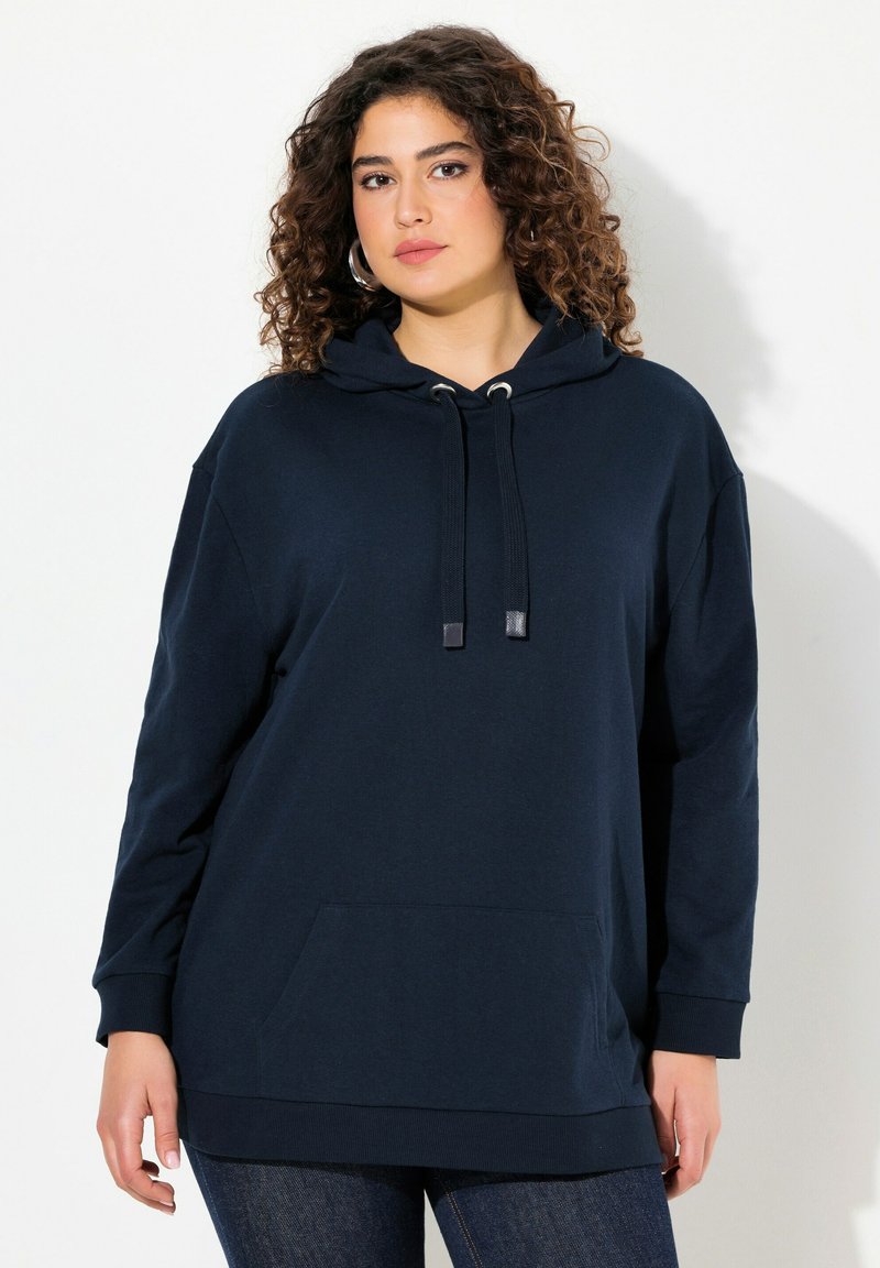 Felpa dal taglio oversize con paillettes, scollo a girocollo e maniche lunghe, nero | Ulla Popken