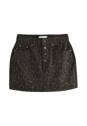 Kort leopardprintet denimnederdel med knapper foran og bæltestropper, med to forlommer med nitter.