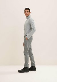 TOM TAILOR Chinosy