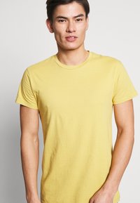 Samsøe Samsøe KRONOS - T-shirt básica - olivenite
