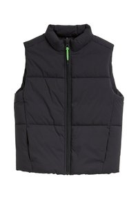Zwarte puffer vest met een hoge kraag, voorrits met een groene trekker en zijzakken; heeft een gestikte stof en een gladde textuur.