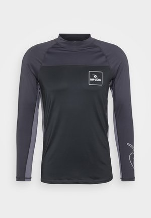 Svart langermet rash guard med høy hals, med grå detaljer og hvit Rip Curl-logo på brystet samt et grafisk trykk på ermet.