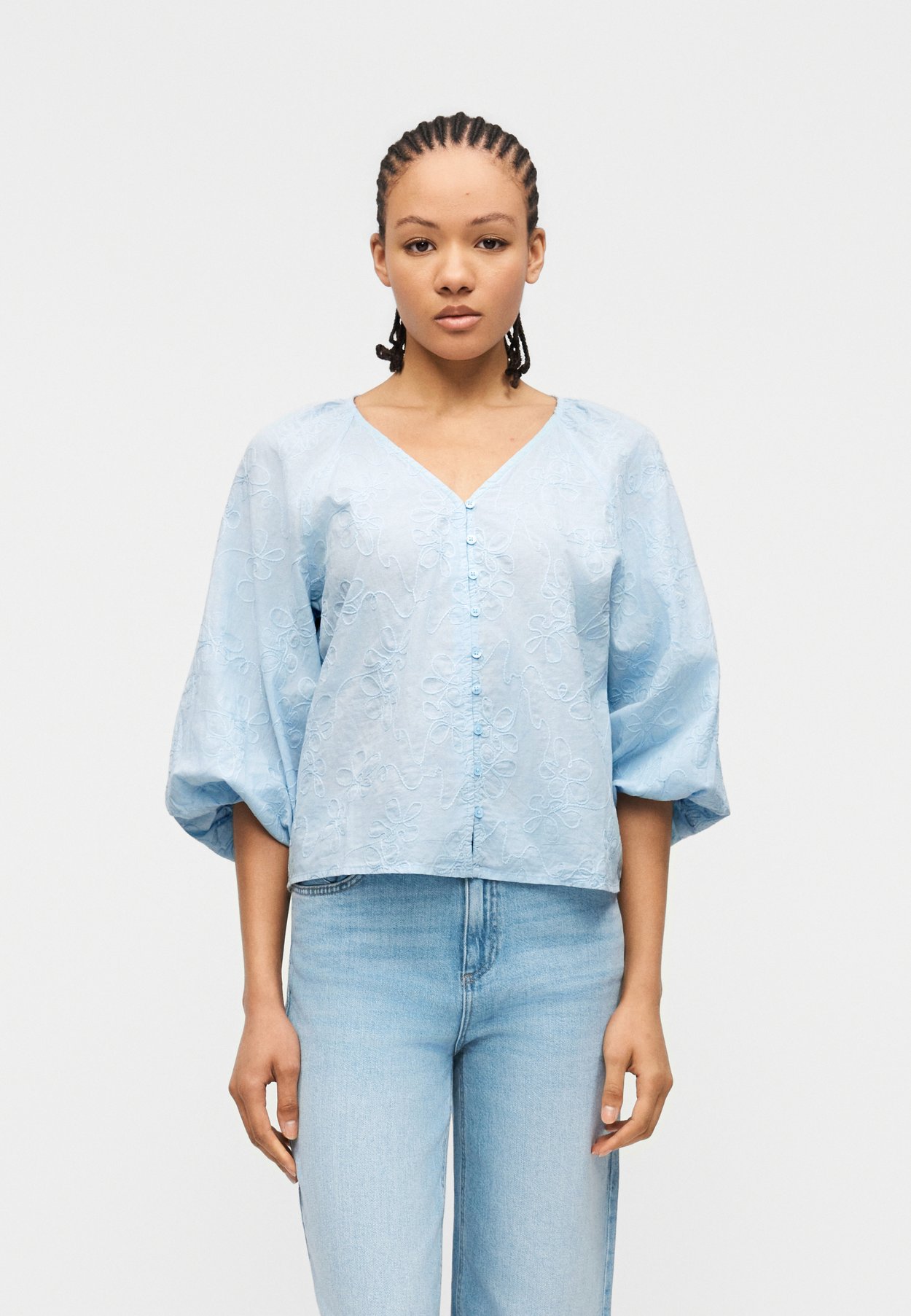 ONLZION V NECK