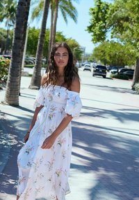 Next PUFF SLEEVE MIDI  - REGULAR FIT - Robe de jour - white ground