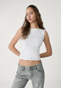 Stradivarius BOAT NECK SLEEVELES - Débardeur - beige