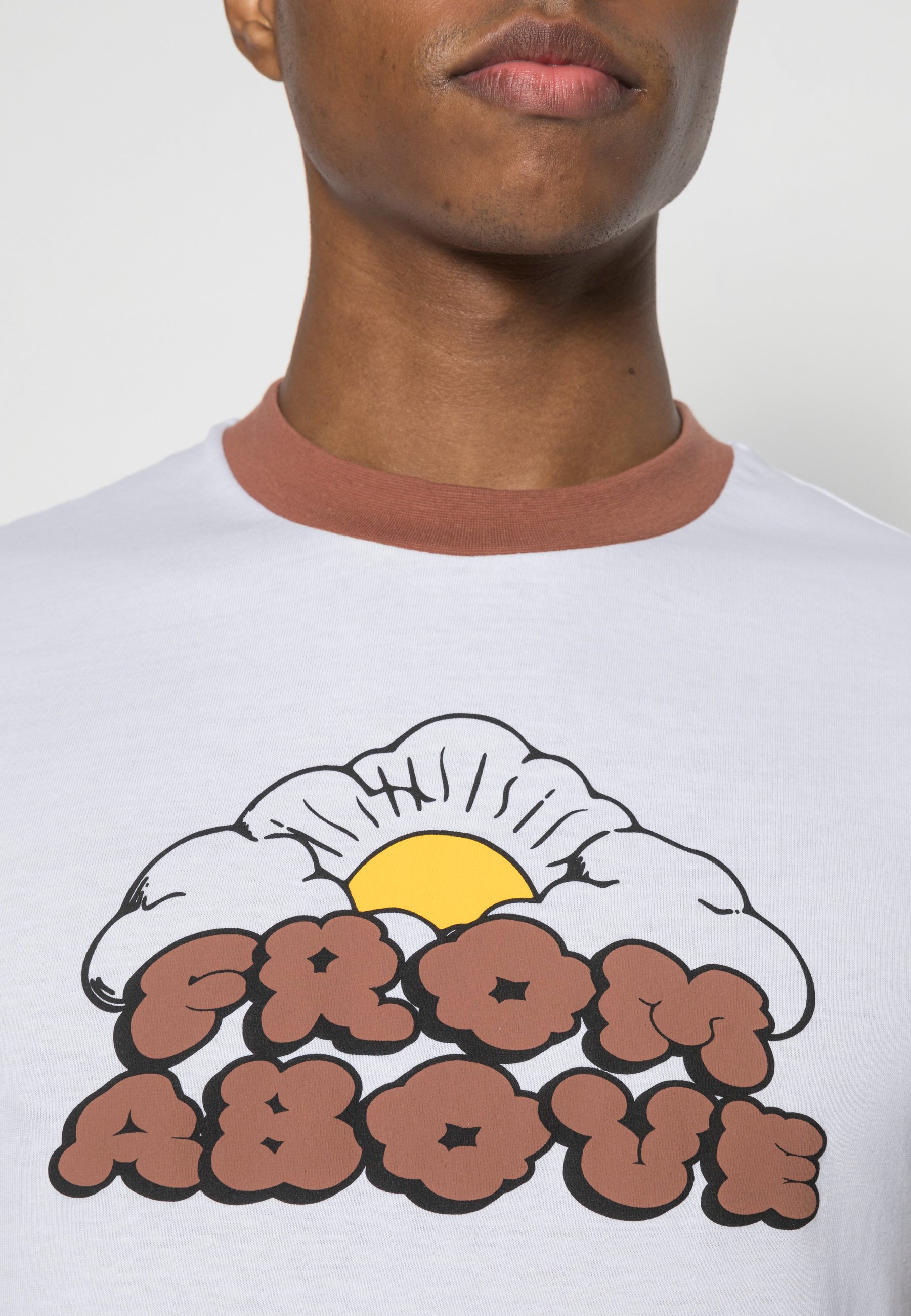 ABOVE RINGER - Print T-shirt - multi 