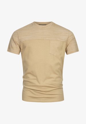 Beige T-Shirt mit strukturiertem, gestreiftem Schulterbereich, kurzen Ärmeln und einer Brusttasche. Hergestellt aus weichem Material mit einer taillierten Passform.