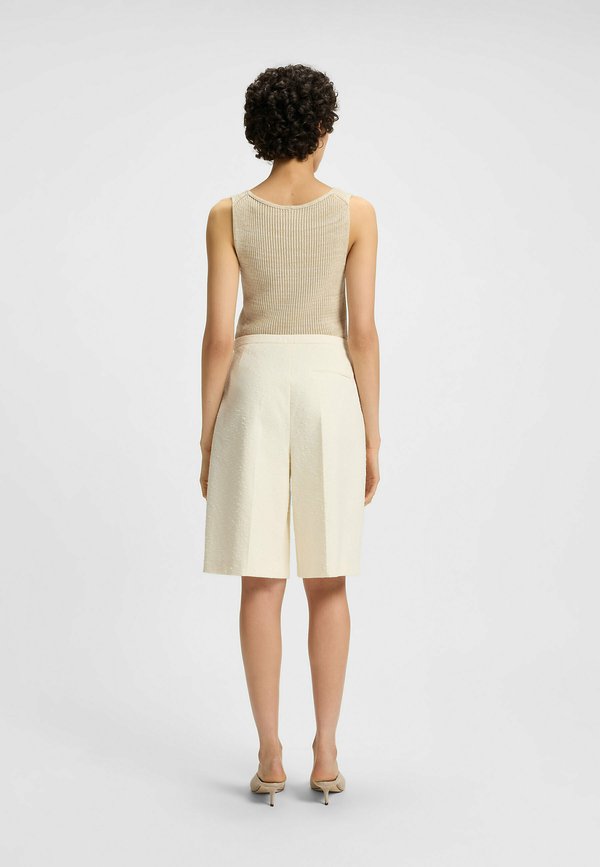 Shorts - natural eighteen4