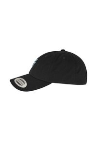 Cappellino da baseball nero con visiera curvata, cinturino regolabile e dettaglio ricamato che presenta un design azzurro chiaro sulla parte anteriore.