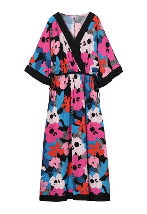 Maksimalna haljina s cvjetnim uzorkom u crnoj, ružičastoj, plavoj i crvenoj boji. Ima V-izrez, kratke rukave i podešavanje u struku pomoću vezice.