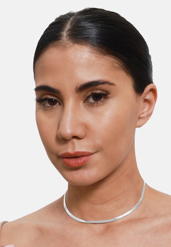 PIRRA - Halskette - silberfarben poliert