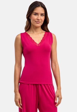 - Koszulka do spania