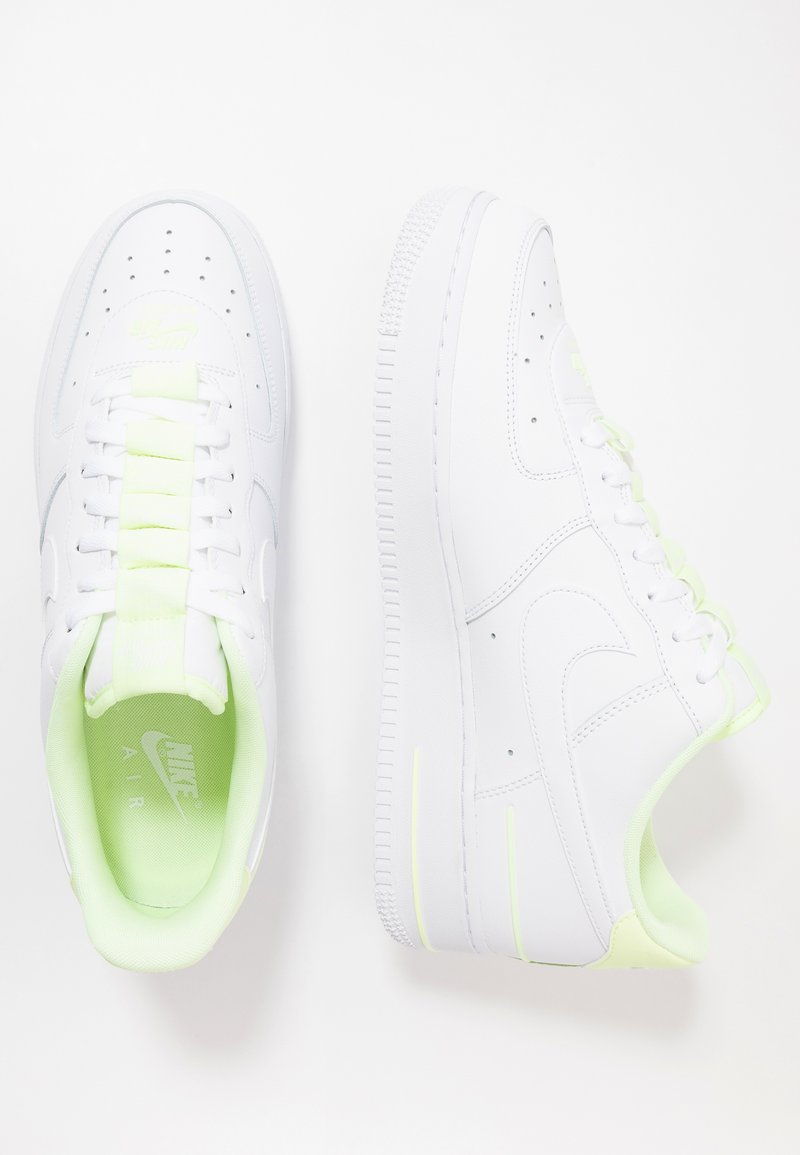 Nike Sportswear Air Force 1 07 Lv8 Sneakers Laag White Barely Volt Wit Zalando Nl