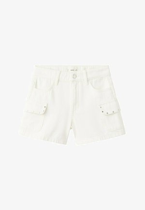 Weiße Denim-Shorts mit Gürtelschlaufen, vorderer Knopfleiste, zwei Fronttaschen und zwei seitlichen Klapptaschen mit silbernen Nieten.