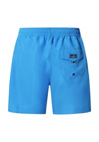 Bañador corto azul brillante con cintura elástica y un bolsillo trasero con solapa y cierre de botón.