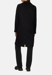 s.Oliver MIT REVERSKRAGEN - Classic coat - schwarz