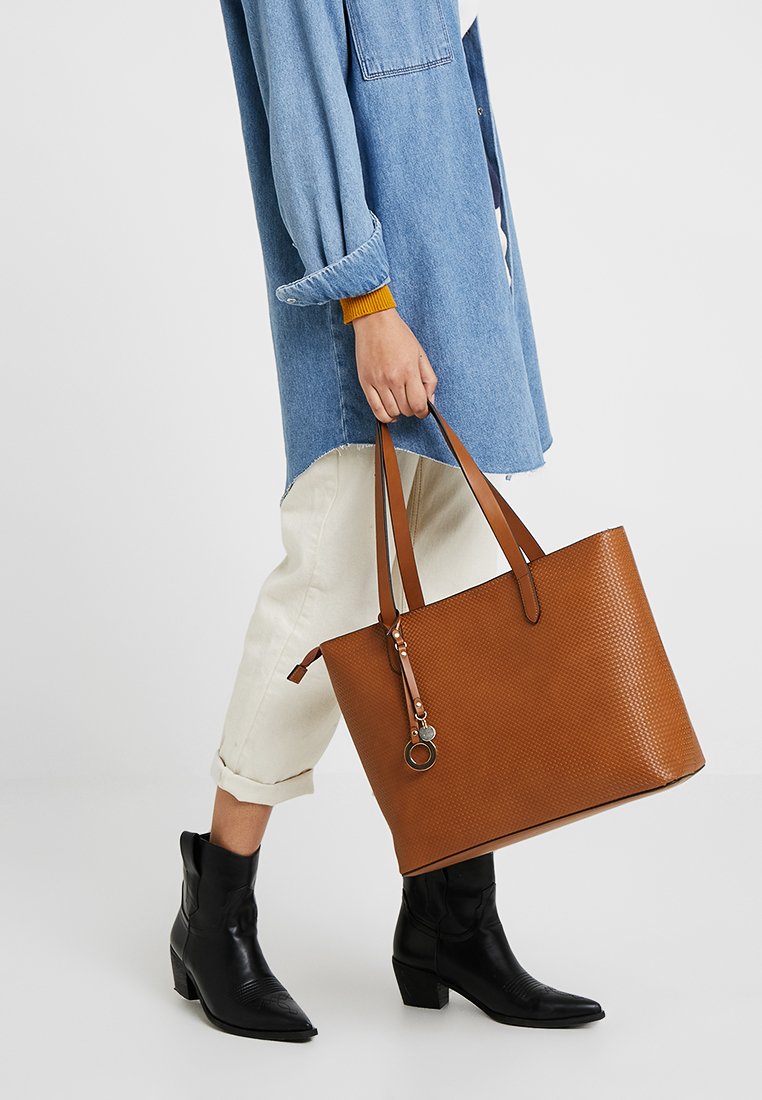 Anna Field Shoppingveske cognac Zalando.no Anna Field Shoppingveske cognackonjakk Zalando.no