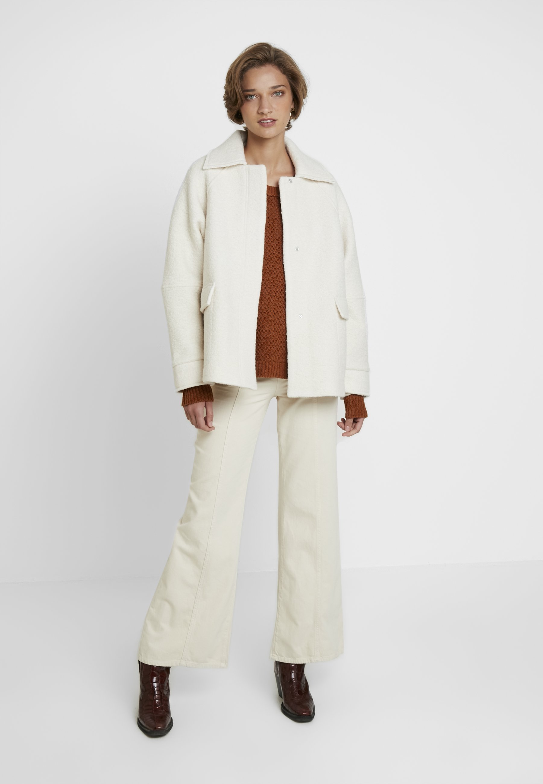 KIOMI Vinterjakke off white Zalando.no KIOMI Lett jakke off white Zalando.no
