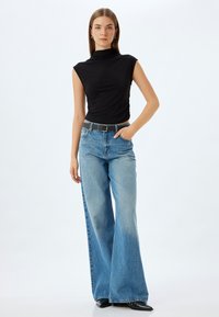 Koton T-shirt basic - black