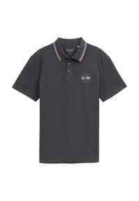 Tmavě šedé polo tričko vyrobené z hladké látky, s knoflíkovou légou na tři knoflíky, krátkými rukávy a kontrastními pruhy na límci.