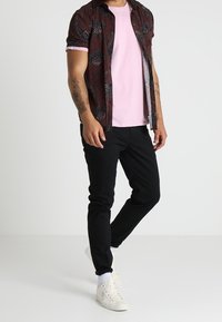 Scotch & Soda Chinosy