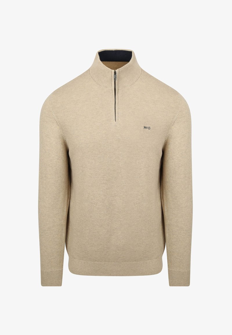 Beige-Halbzipper-Pullover aus strukturiertem Strickstoff, mit schwarzem Innenkragen und minimaler Markenkennzeichnung auf der Brust. Rippbündchen.