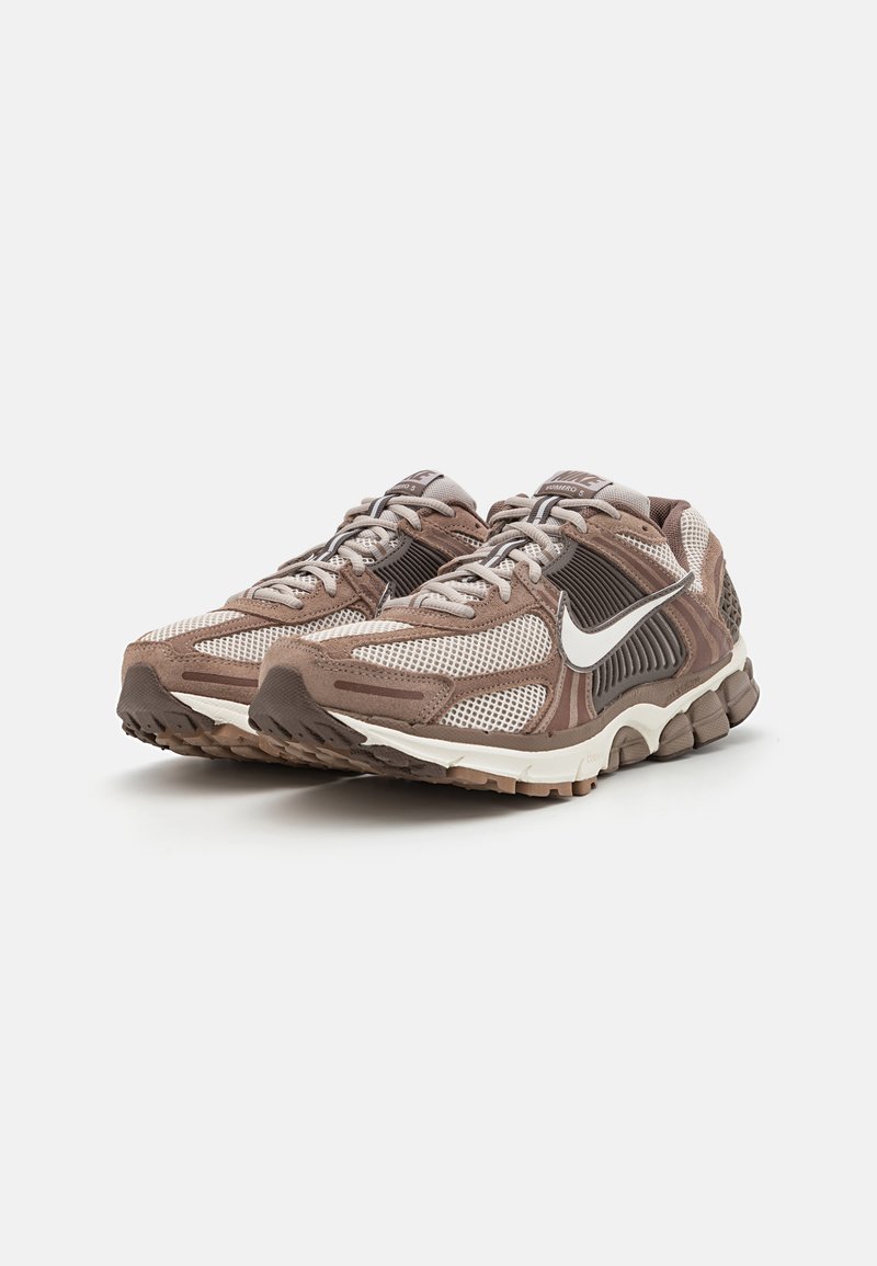 Nike Sportswear ZOOM VOMERO - Trainers - college grey/sail  display picture 1