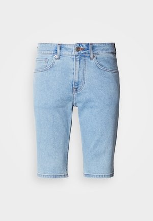 Lichtblauwe denimshorts met een rechte pasvorm, vijf zakken en een ritssluiting. Heeft contraststiksels en een rafelige zoom.