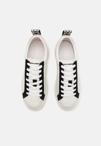 Coccinelle Joggesko - off-white/noir
