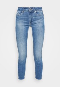 VMPEACH - Calças de ganga de corte skinny - medium blue denim