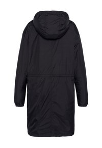 Giacca nera lunga con cappuccio, realizzata in un tessuto leggero e morbido. Presenta polsini elasticizzati e una vita regolabile con cordino per una vestibilità adattabile.