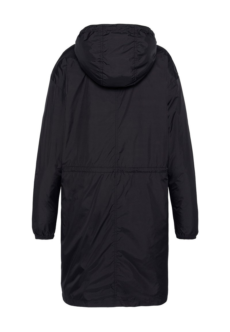 Manteau noir à capuche longue avec une texture légère et lisse. Comprend des poignets élastiques et une taille à cordon pour un ajustement personnalisable.