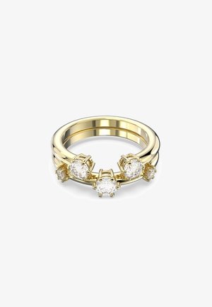 Bague en or sertie de cinq pierres précieuses rondes et transparentes, arborant un anneau poli au fini lisse et un design contemporain.