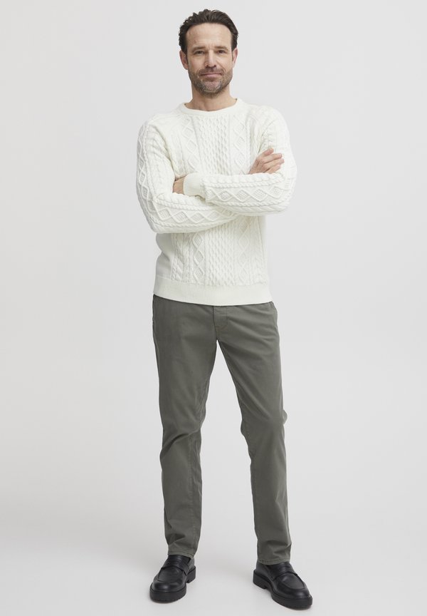 FQKyle - Jumper - cloud dancer4